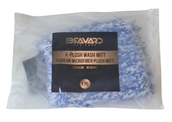 Clear bag containing a blue microfiber K-Plush wash mitt; label shows 'BAVARD Car Care' and 'K-Plush Wash Mitt' with sizes 20x28 cm / 90 g.